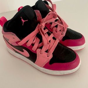 Girls pink Jordan 1s